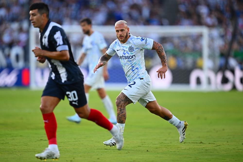 承认吧！皇马太子就是被高估的体系球员，离开伯纳乌啥也不是