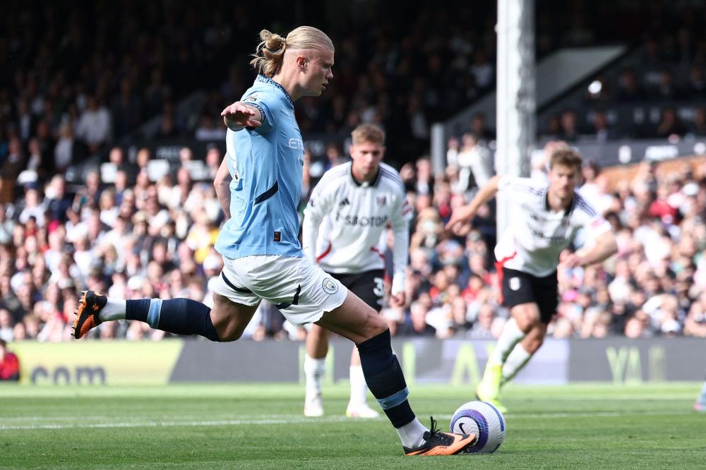 女子篮球联赛焦点球员表现回顾